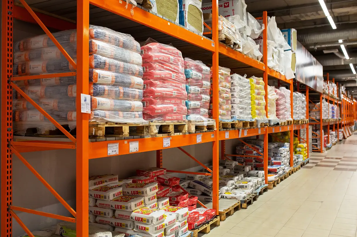 Ciment, sable et autres matériaux de construction